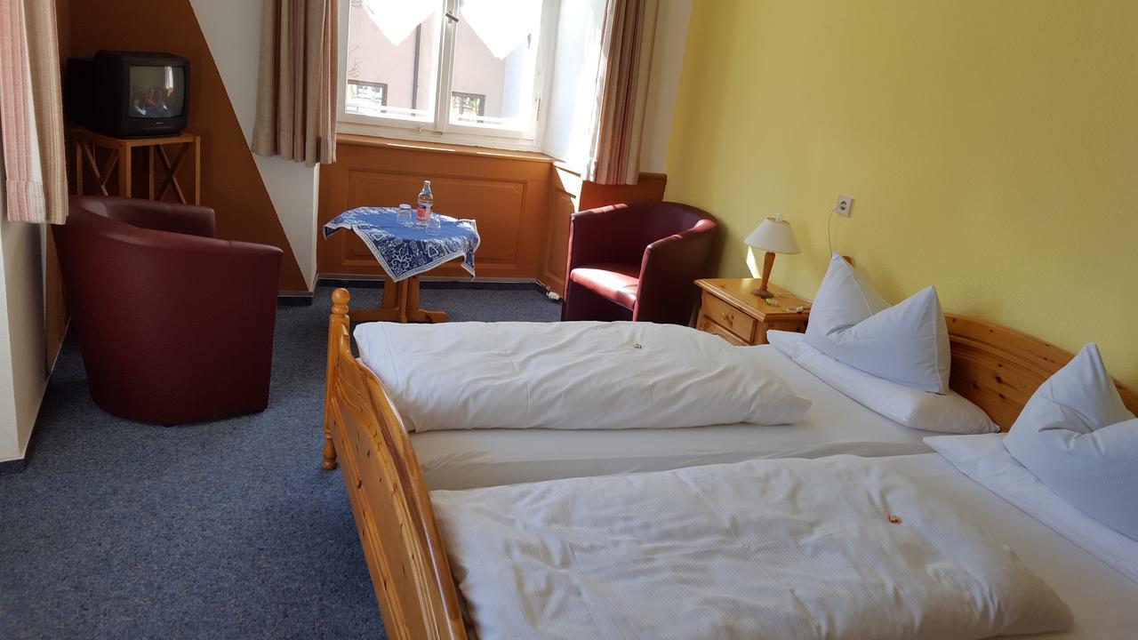 Schwarzwaldgasthof Baren Hotel ทิทิเซ-นอยชตัดท์ ภายนอก รูปภาพ