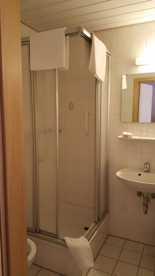 Schwarzwaldgasthof Baren Hotel ทิทิเซ-นอยชตัดท์ ภายนอก รูปภาพ