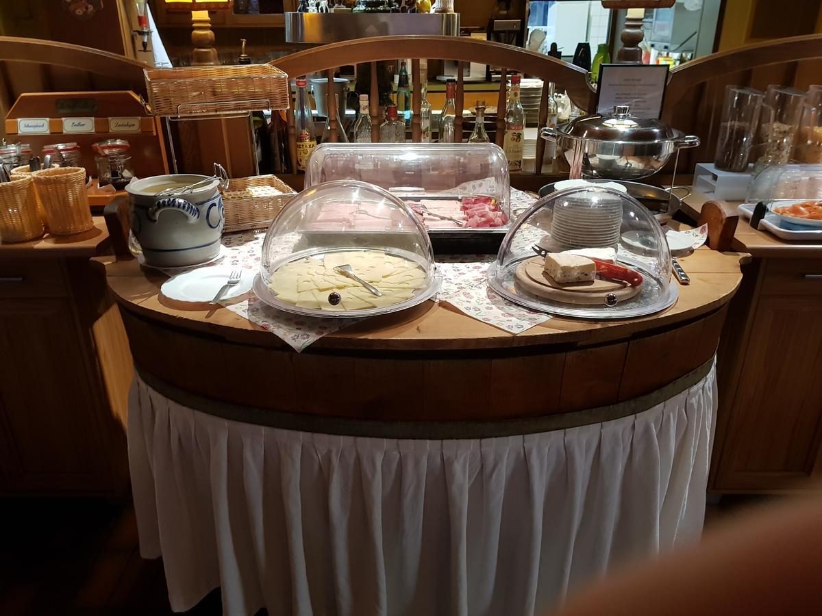 Schwarzwaldgasthof Baren Hotel ทิทิเซ-นอยชตัดท์ ภายนอก รูปภาพ
